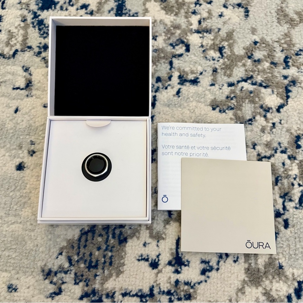 Ōura Ring Gen 3 Heritage Silver Size 7 With Box Charger